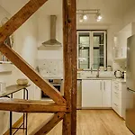 Master Historical Gem In Chiado * Лиссабон