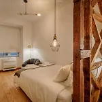 Master Historical Gem In Chiado 아파트 리스본