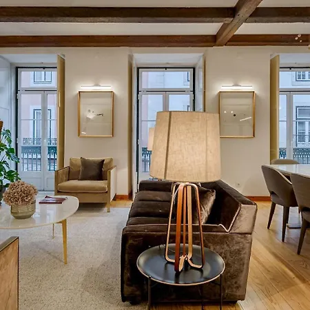 Master Historical Gem In Chiado Apartment